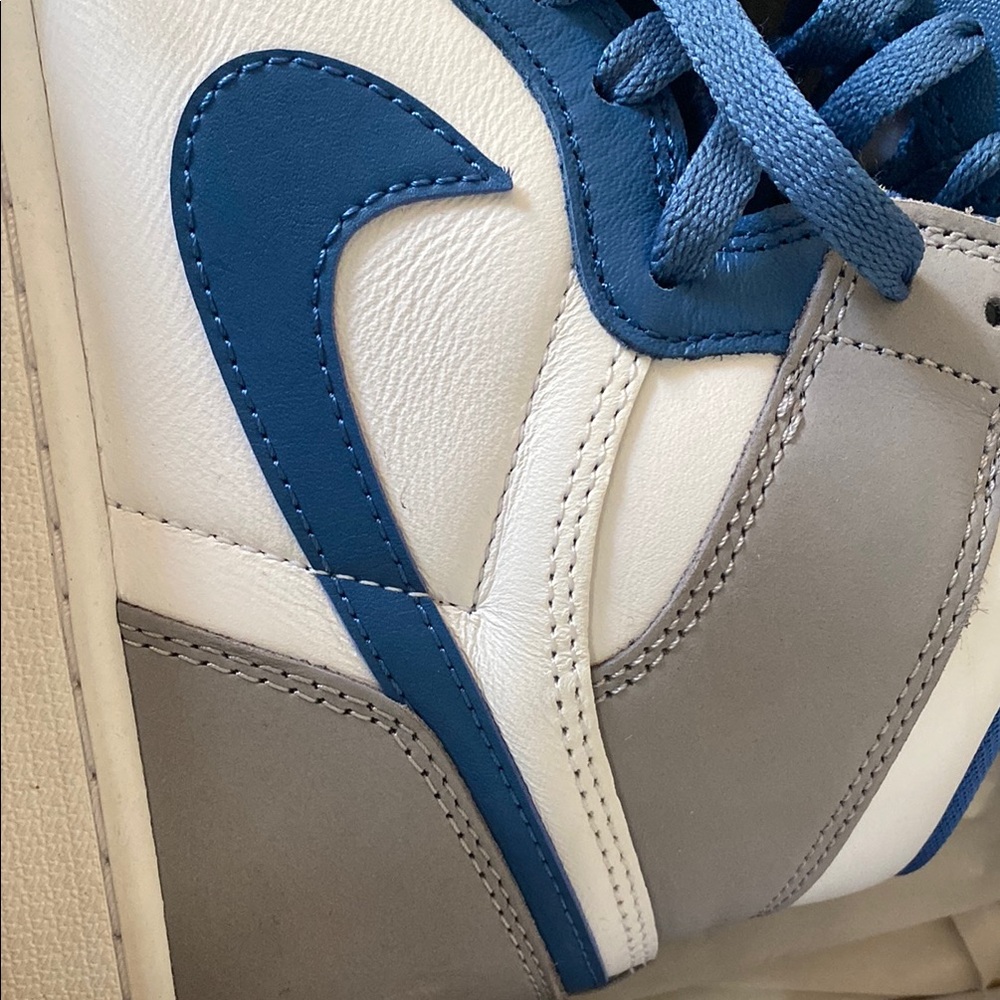 Nike Blue and White Sneakers High-Top Classic - Picture 2 of 4
